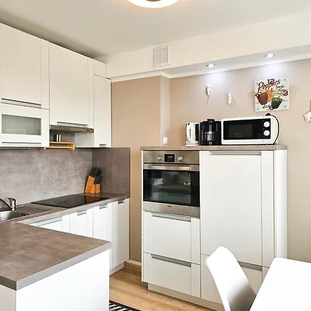 아파트 Visit Baltic - Rozy Wiatrow 슈비노우이스쳬